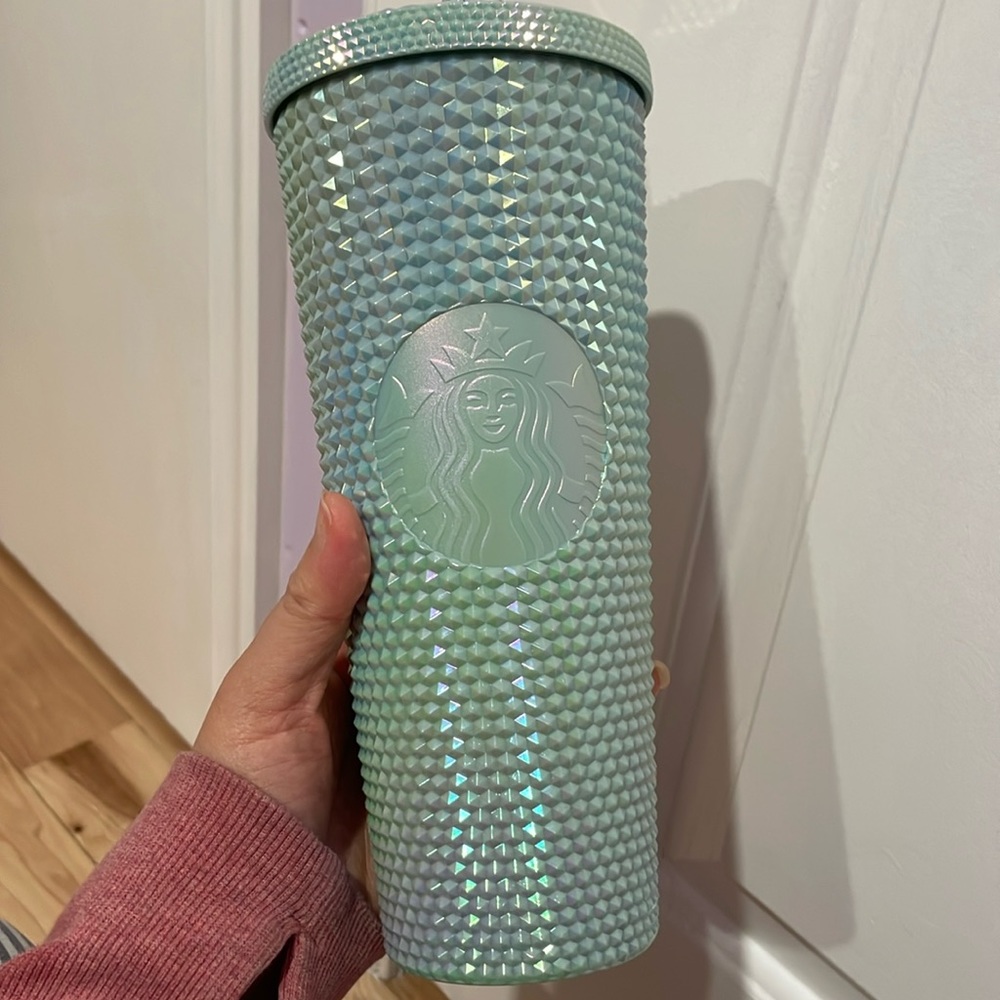 Starbucks 2023 winter Taiwan bling blue cold cup
